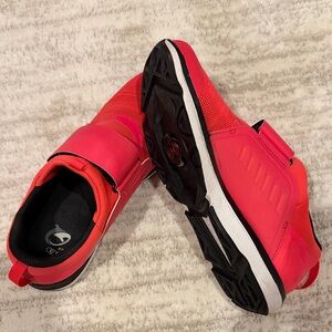 Pearl iZUMi Women’s Vesta Studio Cycle Shoes size 41.5 Atomic Red/Black
